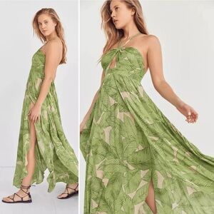 Kimchi Blue Derveaux Cutout Twist Maxi Dress in Tropical Beachy
